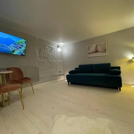 Budget Apartment In Old City Апартаменты Рига